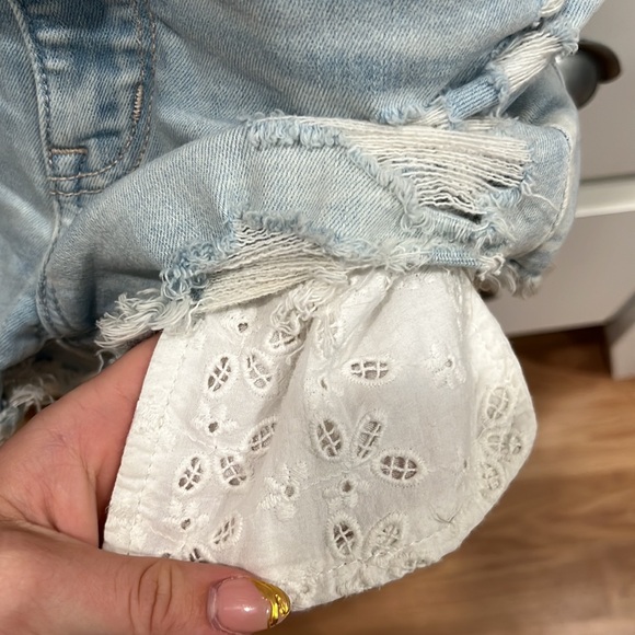 American Eagle Denim Shorts - Picture 3 of 4